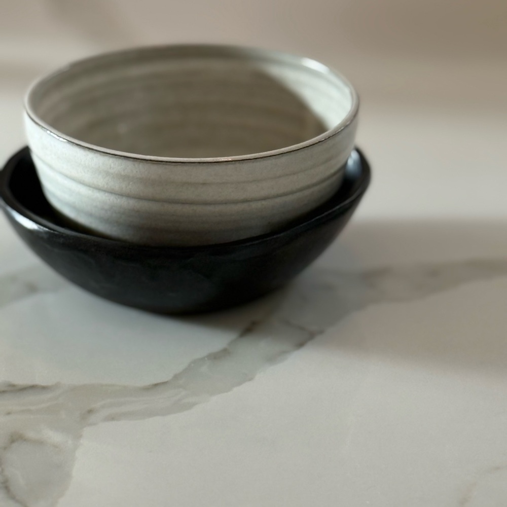 Sleek Black and Gray Ceramic Bowl Set